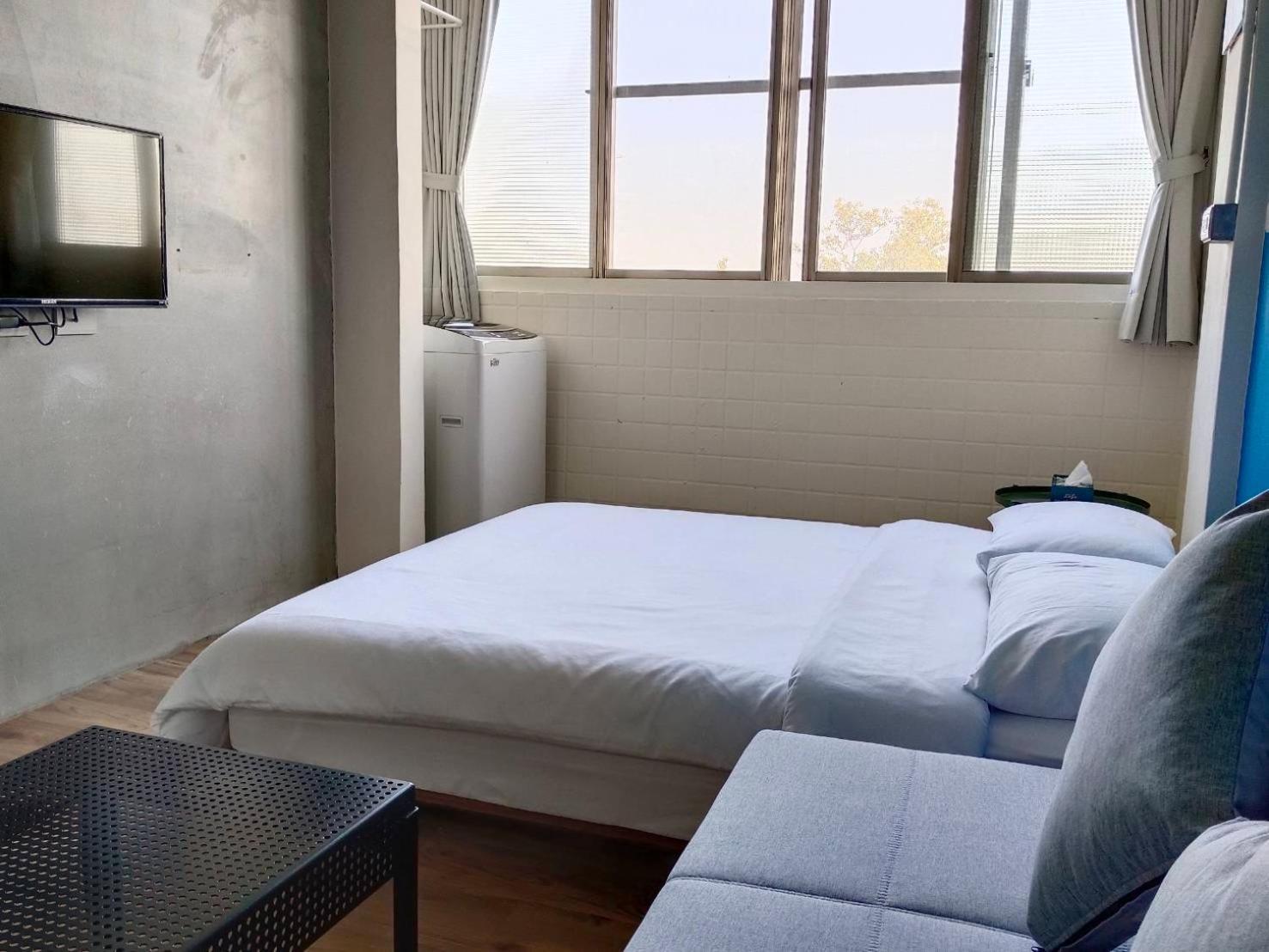 東海小時光 Tong Hai Time Homestay Longjing Exterior photo